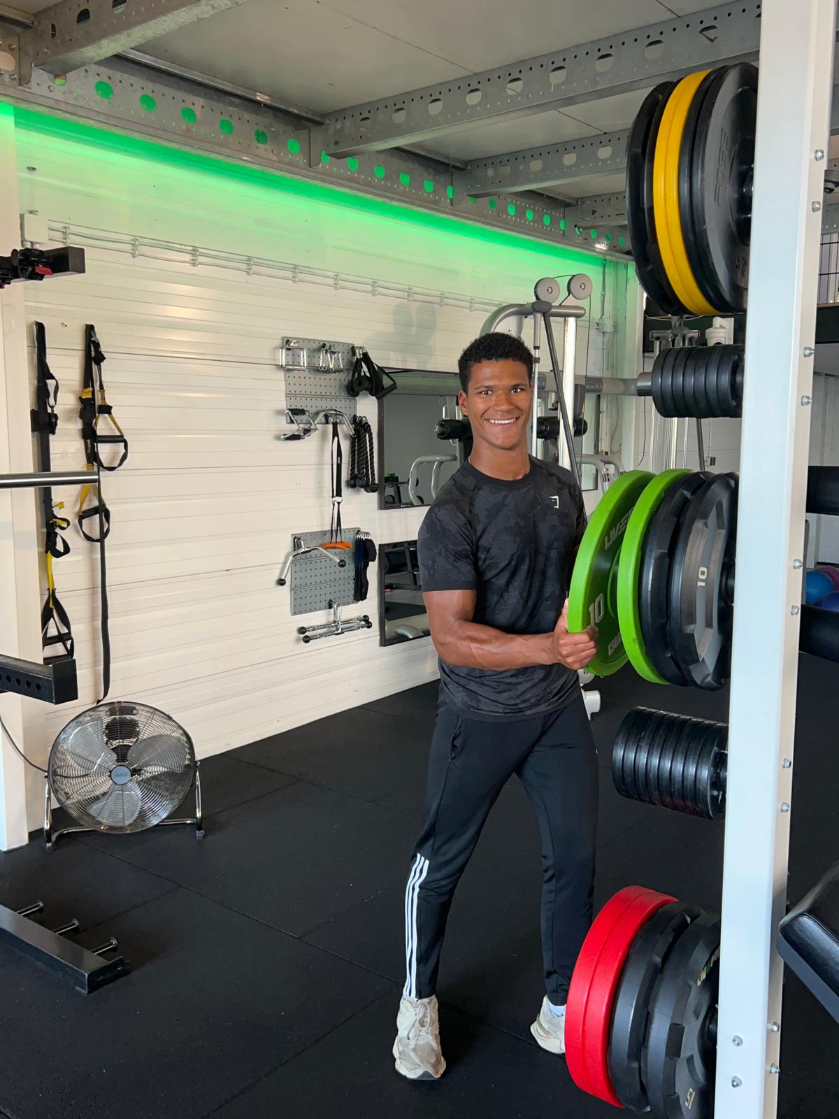 Joey Olderaan in de sportschool